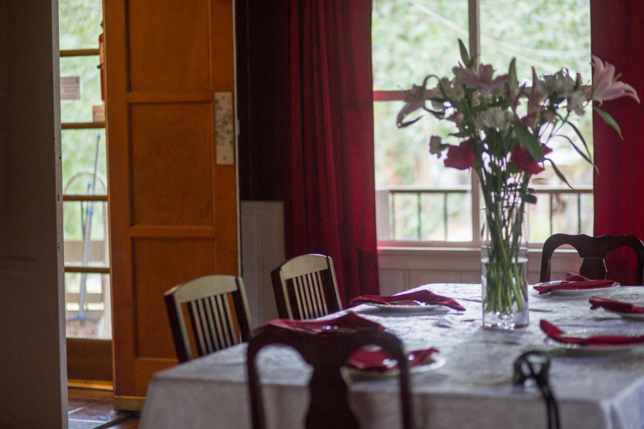 Quiet Mind Lodge, Spa & Retreat Sequoias 컨빌 외부 사진