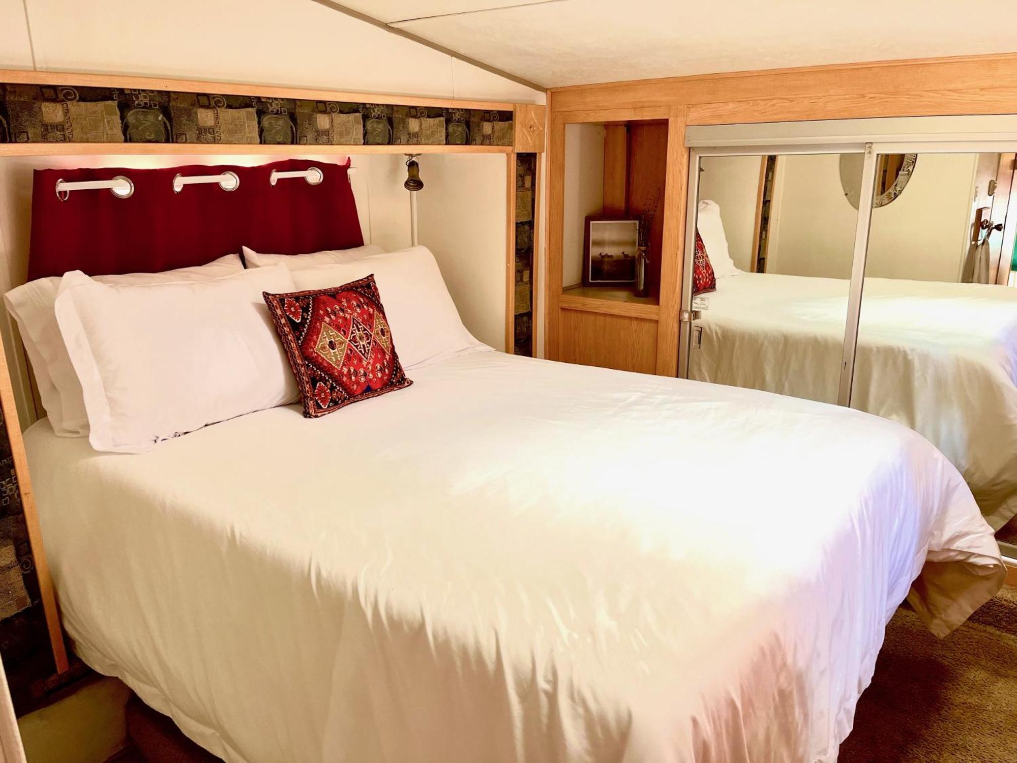 Quiet Mind Lodge, Spa & Retreat Sequoias 컨빌 외부 사진
