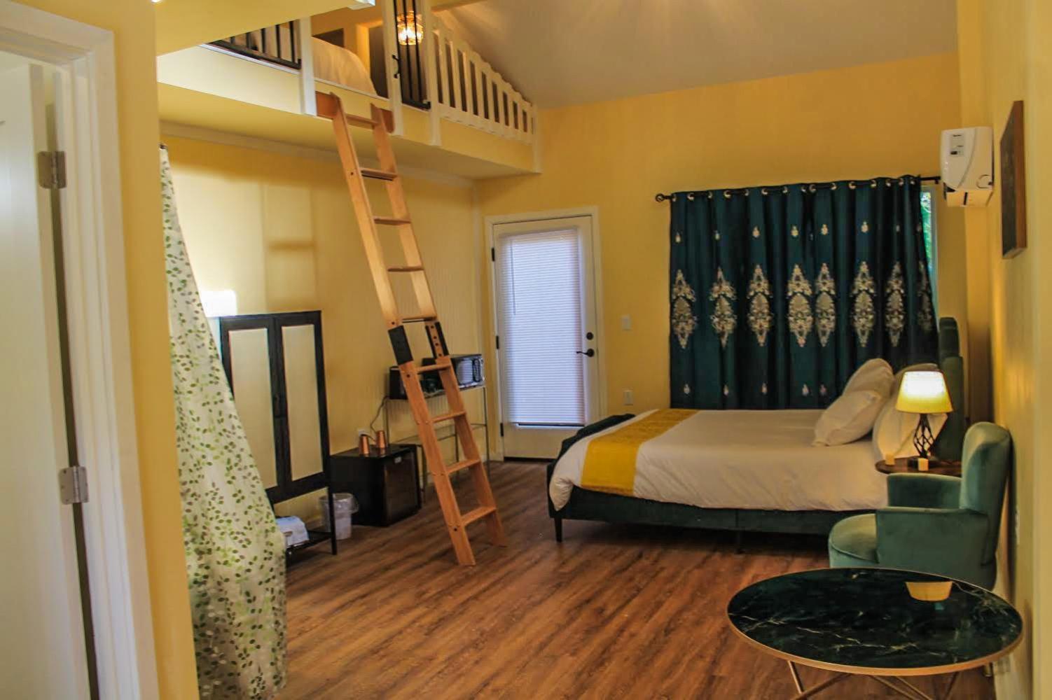 Quiet Mind Lodge, Spa & Retreat Sequoias 컨빌 외부 사진